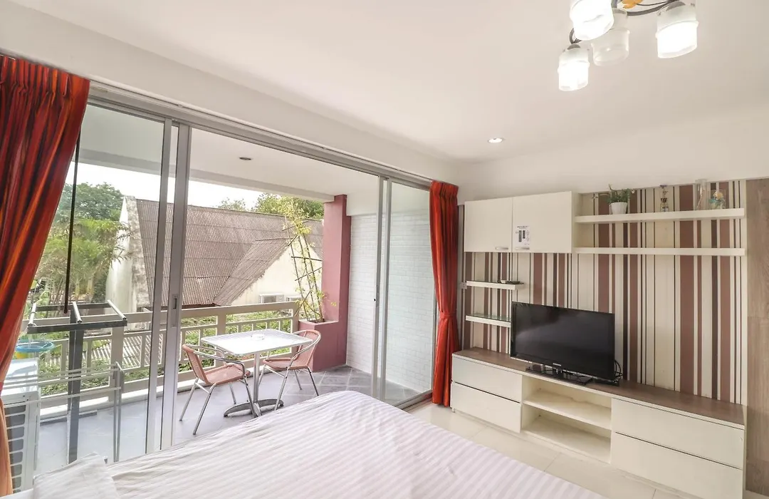 Baan Sabai Rama IV Apartment-1